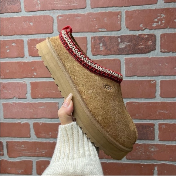 UGG Tazz chestnut colorBig kids size
